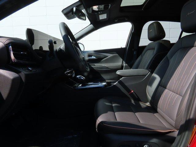 new 2025 Buick Envista car, priced at $27,935