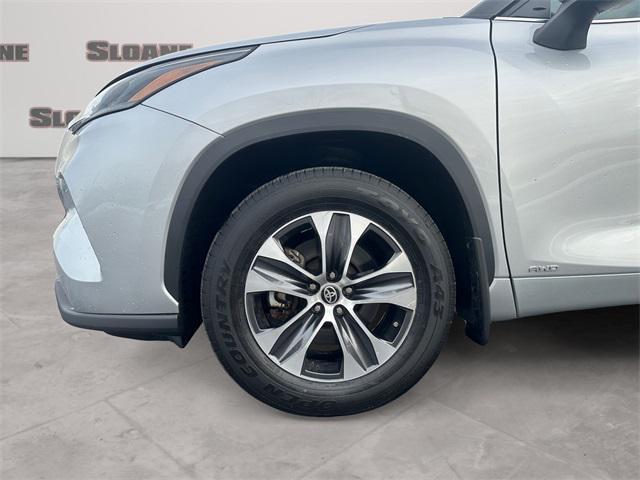 used 2022 Toyota Highlander Hybrid car, priced at $35,794
