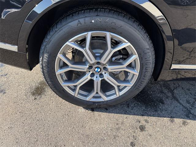 new 2026 BMW X7 car, priced at $97,080