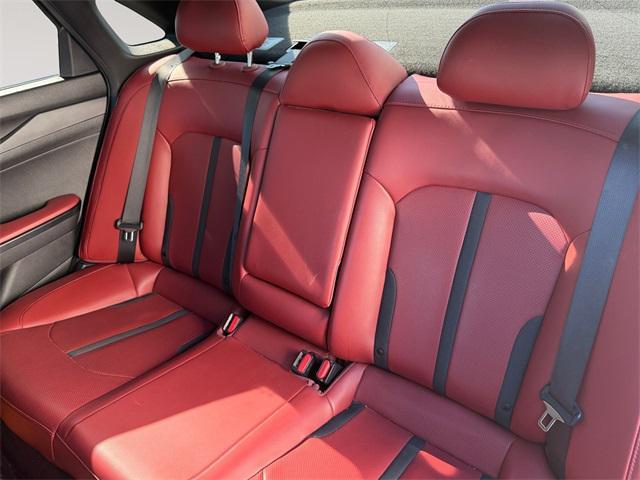 used 2022 Kia K5 car