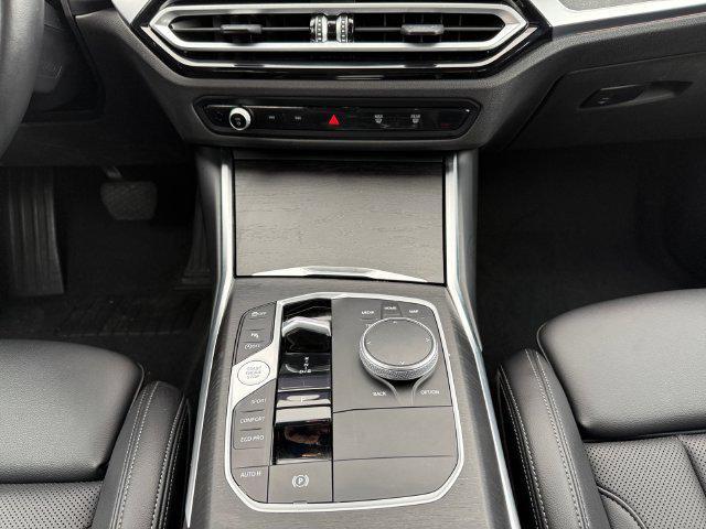 BMW 3 Series view 11