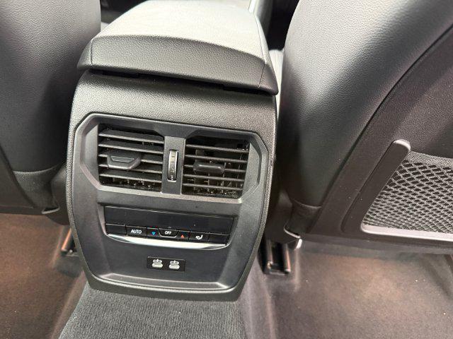 BMW 3 Series view 20