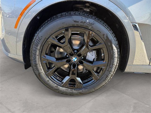 new 2026 BMW X7 car, priced at $93,080