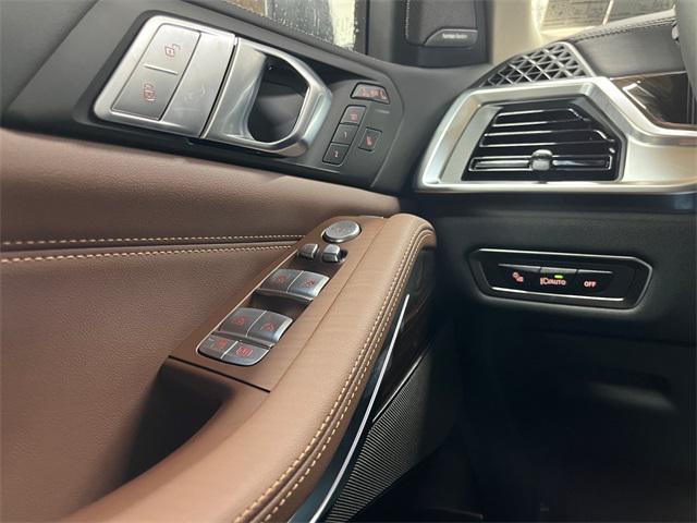 new 2026 BMW X7 car, priced at $92,025
