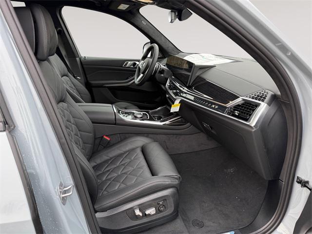 new 2026 BMW X7 car, priced at $99,905