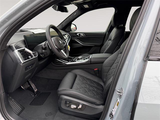 new 2026 BMW X7 car, priced at $99,905
