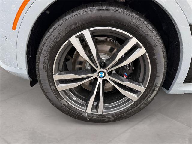 new 2026 BMW X7 car, priced at $99,905