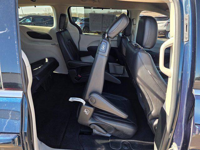 used 2022 Chrysler Pacifica car, priced at $27,412
