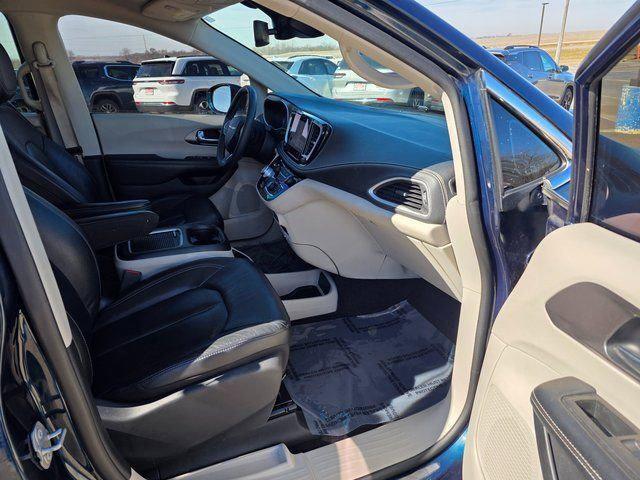 used 2022 Chrysler Pacifica car, priced at $27,412