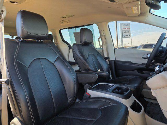 used 2022 Chrysler Pacifica car, priced at $27,412