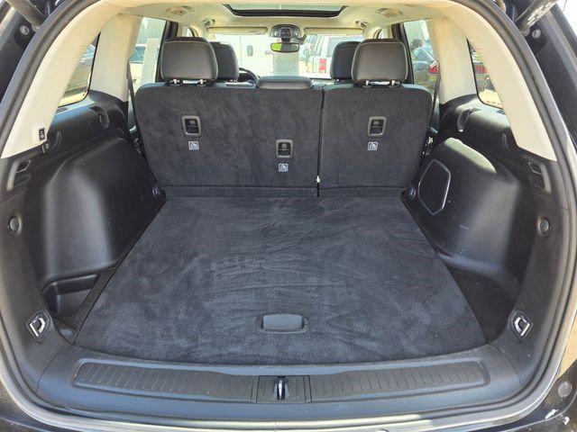 used 2022 Jeep Grand Cherokee car, priced at $25,812