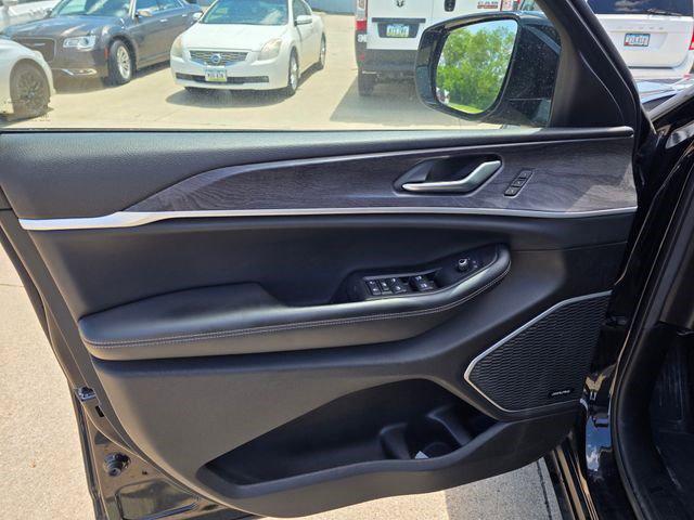 used 2022 Jeep Grand Cherokee car, priced at $25,812