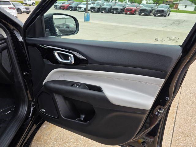 used 2022 Jeep Compass car, priced at $24,012