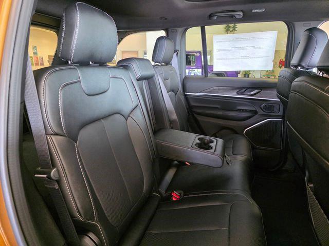 new 2026 Jeep Grand Cherokee car, priced at $53,281