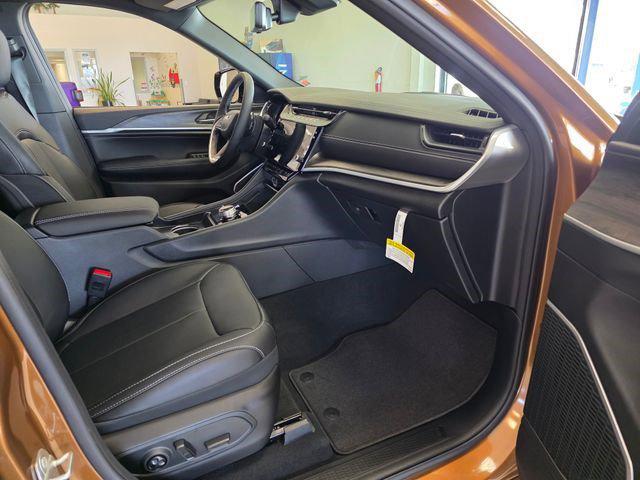 new 2026 Jeep Grand Cherokee car, priced at $53,281