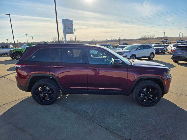 new 2026 Jeep Grand Cherokee car, priced at $48,220