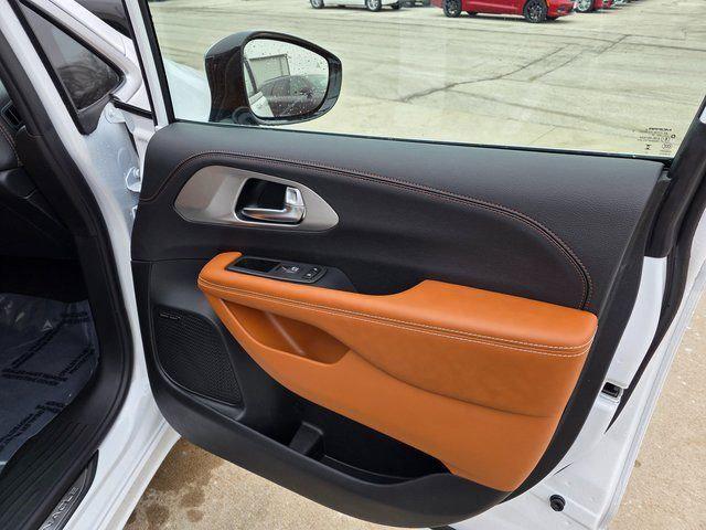 new 2026 Chrysler Pacifica car, priced at $58,419