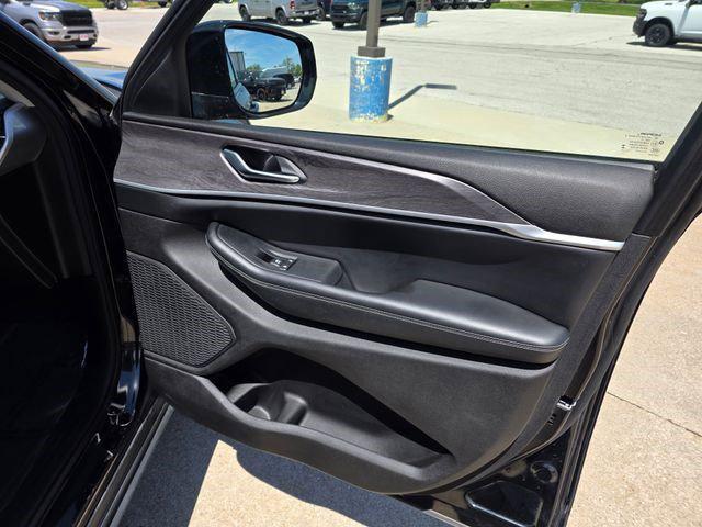 used 2023 Jeep Grand Cherokee L car, priced at $33,612