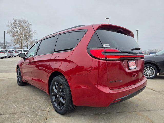 new 2026 Chrysler Pacifica car, priced at $51,624