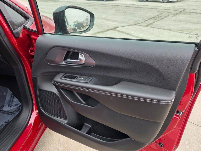 new 2026 Chrysler Pacifica car, priced at $51,624