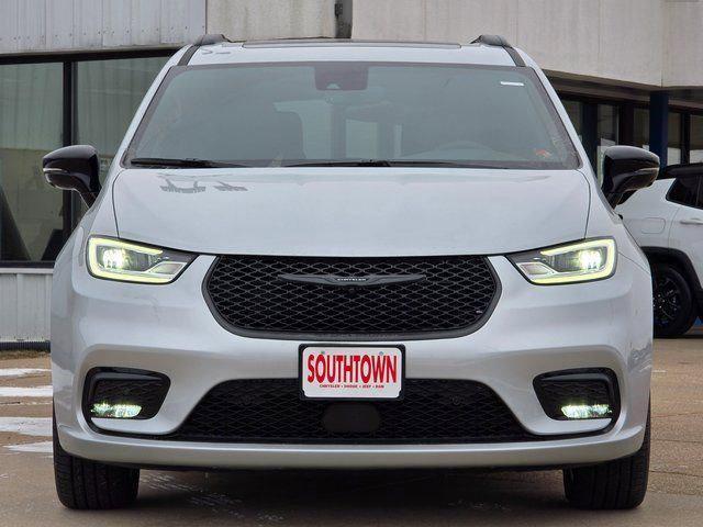 new 2026 Chrysler Pacifica car, priced at $48,319