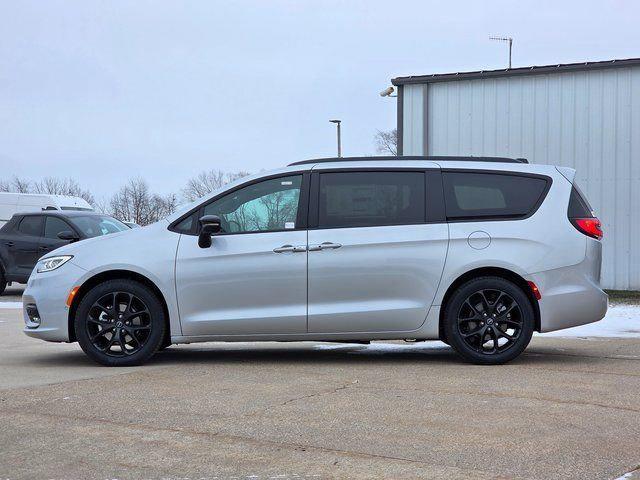 new 2026 Chrysler Pacifica car, priced at $48,319