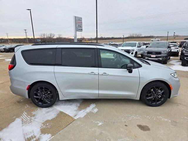 new 2026 Chrysler Pacifica car, priced at $48,319
