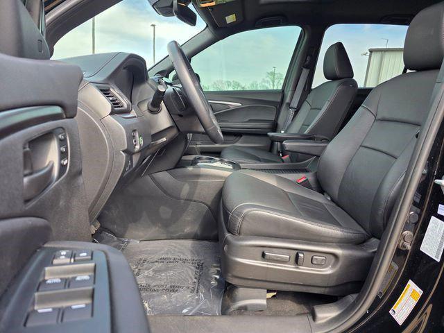 used 2023 Honda Passport car, priced at $30,012