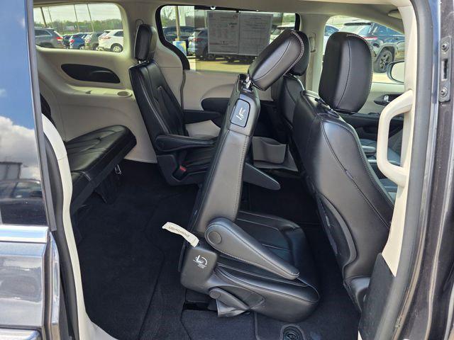 used 2023 Chrysler Pacifica car, priced at $24,172