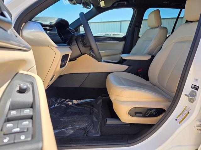 used 2024 Jeep Grand Cherokee car, priced at $34,912