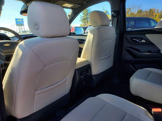 used 2023 Chevrolet Traverse car, priced at $29,616