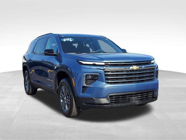 used 2024 Chevrolet Traverse car, priced at $35,201