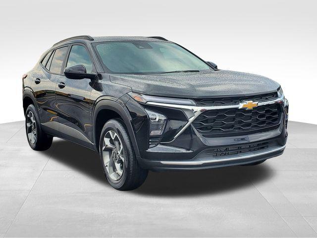 used 2025 Chevrolet Trax car, priced at $20,979