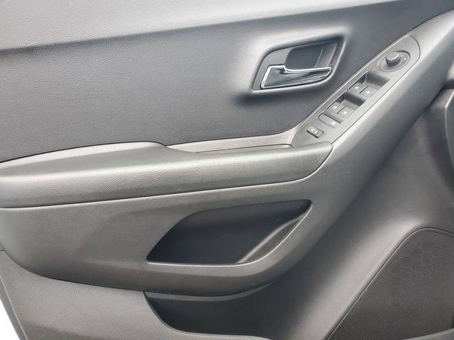 used 2022 Chevrolet Trax car, priced at $18,011