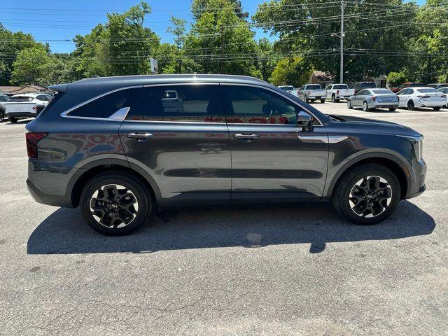 used 2024 Kia Sorento car, priced at $31,682