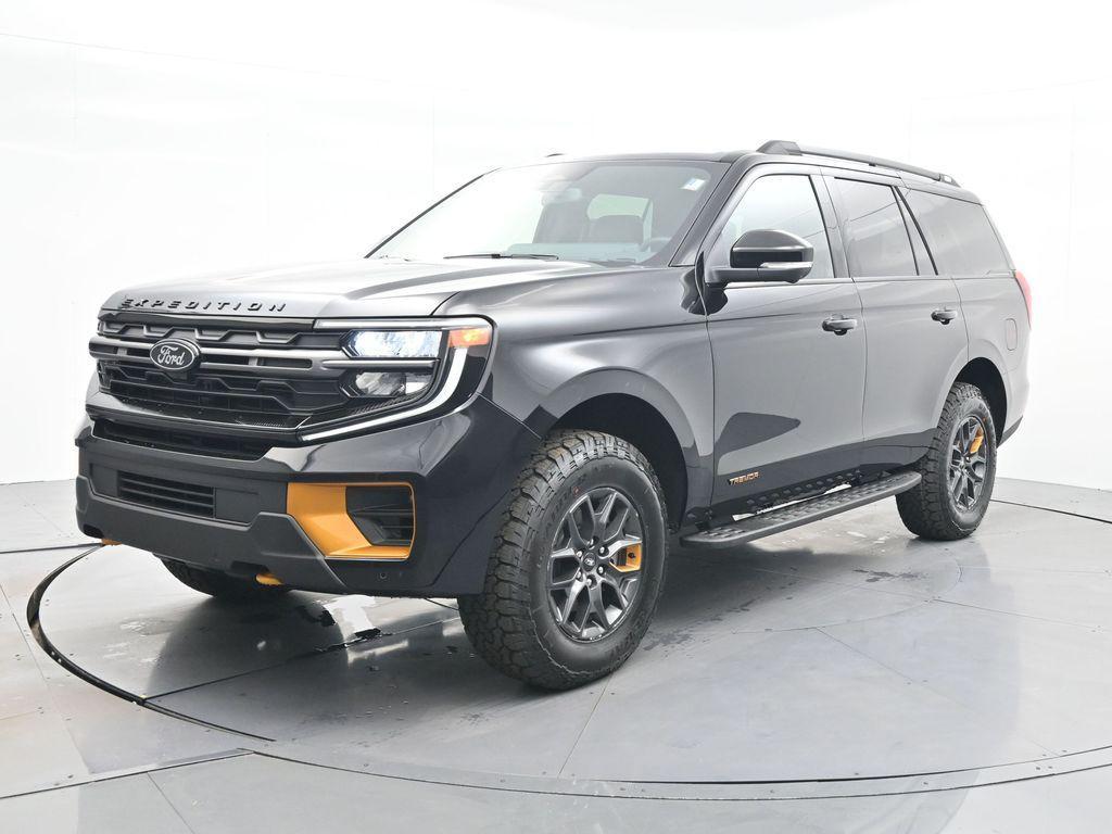new 2025 Ford Expedition car, priced at $81,995