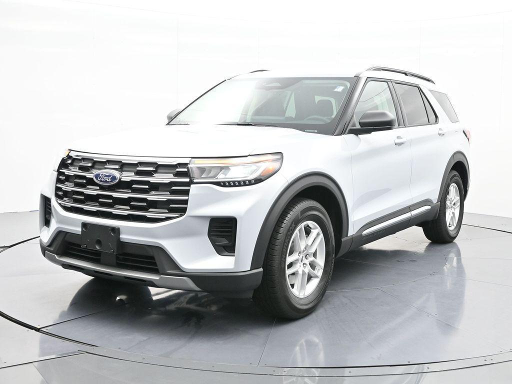 new 2025 Ford Explorer car, priced at $34,847