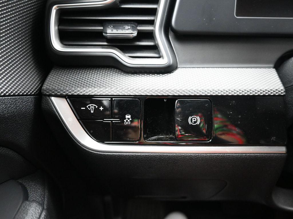 used 2024 Kia Sportage car, priced at $18,698