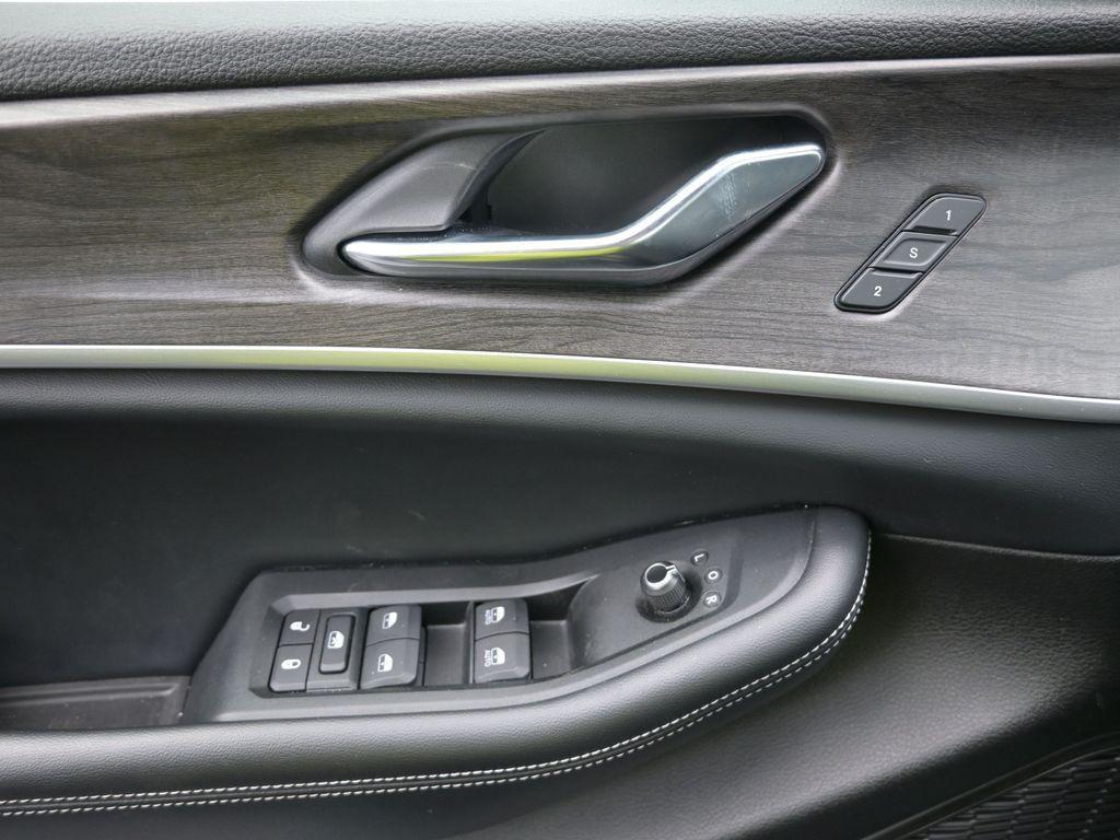 used 2024 Jeep Grand Cherokee L car, priced at $26,585