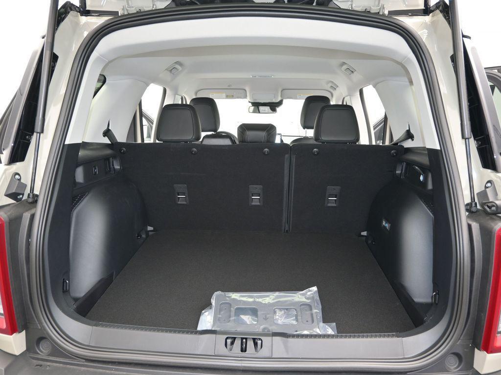 new 2025 Ford Bronco Sport car, priced at $36,185