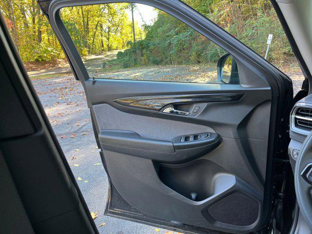 used 2025 Chevrolet TrailBlazer car, priced at $21,895