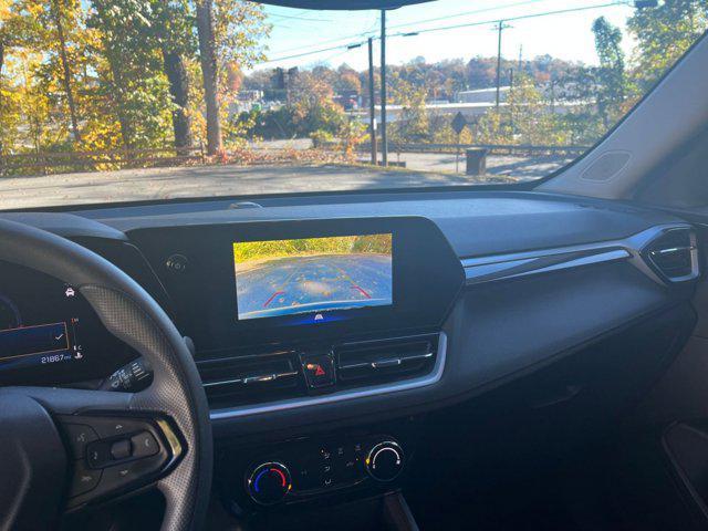 used 2025 Chevrolet TrailBlazer car, priced at $21,813