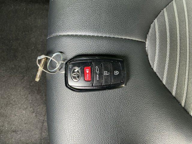 used 2025 Toyota Highlander car, priced at $42,499