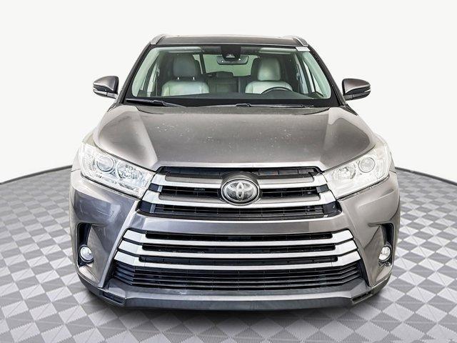 used 2018 Toyota Highlander car, priced at $19,498