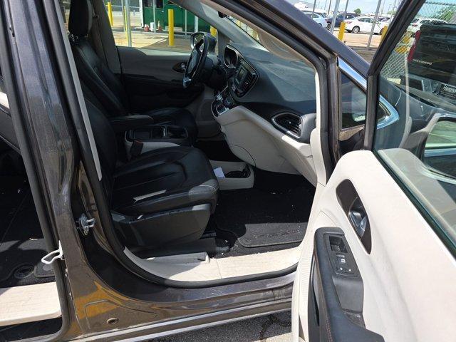 used 2017 Chrysler Pacifica car, priced at $14,995