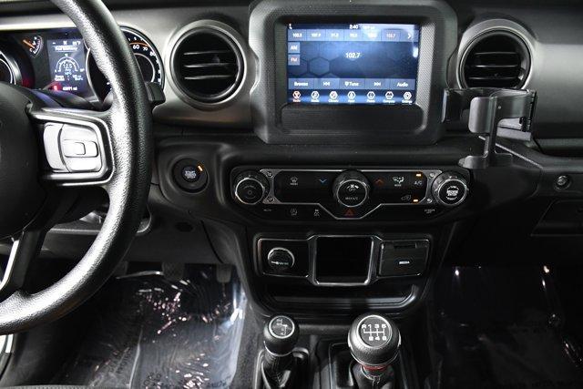 used 2022 Jeep Gladiator car, priced at $24,998