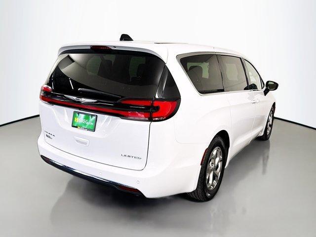 used 2024 Chrysler Pacifica car, priced at $29,998