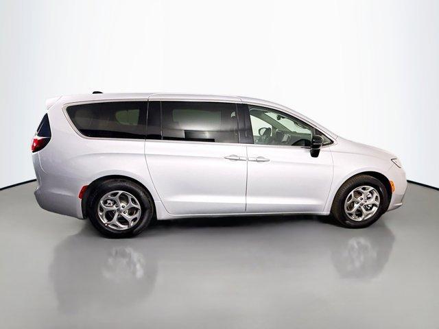 used 2024 Chrysler Pacifica car, priced at $29,798