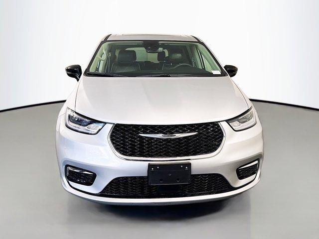 used 2024 Chrysler Pacifica car, priced at $29,798