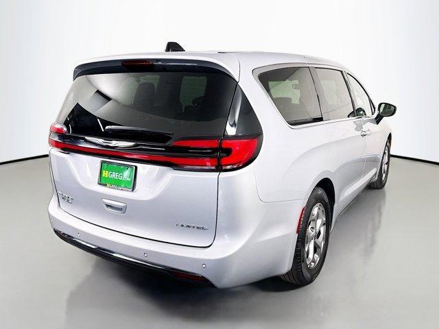 used 2024 Chrysler Pacifica car, priced at $29,798